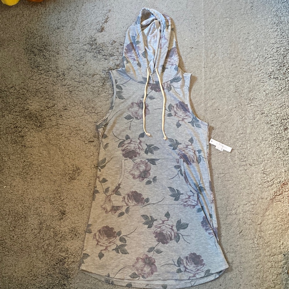 New with Tags Color Thread Sleeveless Hooded Tunic